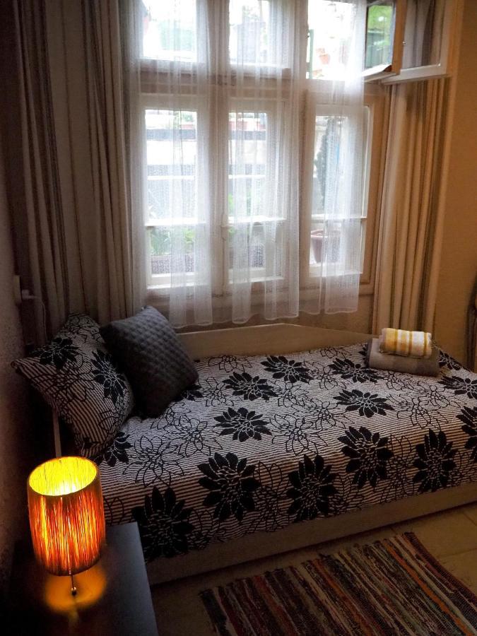 Authentic Guest Stay In The Heart Of Veliko Tarnovo Студио С Изглед Към Царевец Exterior foto