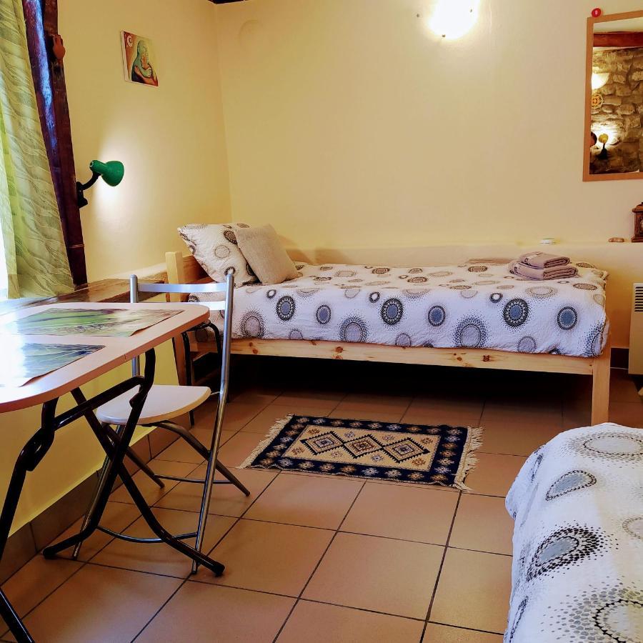 Authentic Guest Stay In The Heart Of Veliko Tarnovo Студио С Изглед Към Царевец Exterior foto